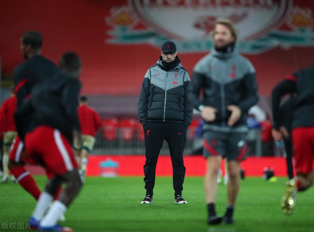  尼斯中场核心伤愈归队，精妙直塞助力前锋破僵局