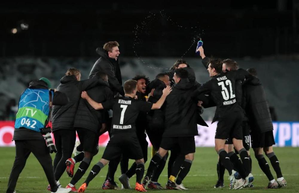 江南体育官方网站- 切沃历史性晋级欧冠，小镇狂欢庆祝三天三夜  