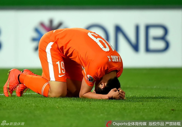 江南体育官方网站- 亚眠门将低级失误酿惨案，社交媒体公开致歉仍难平众怒
